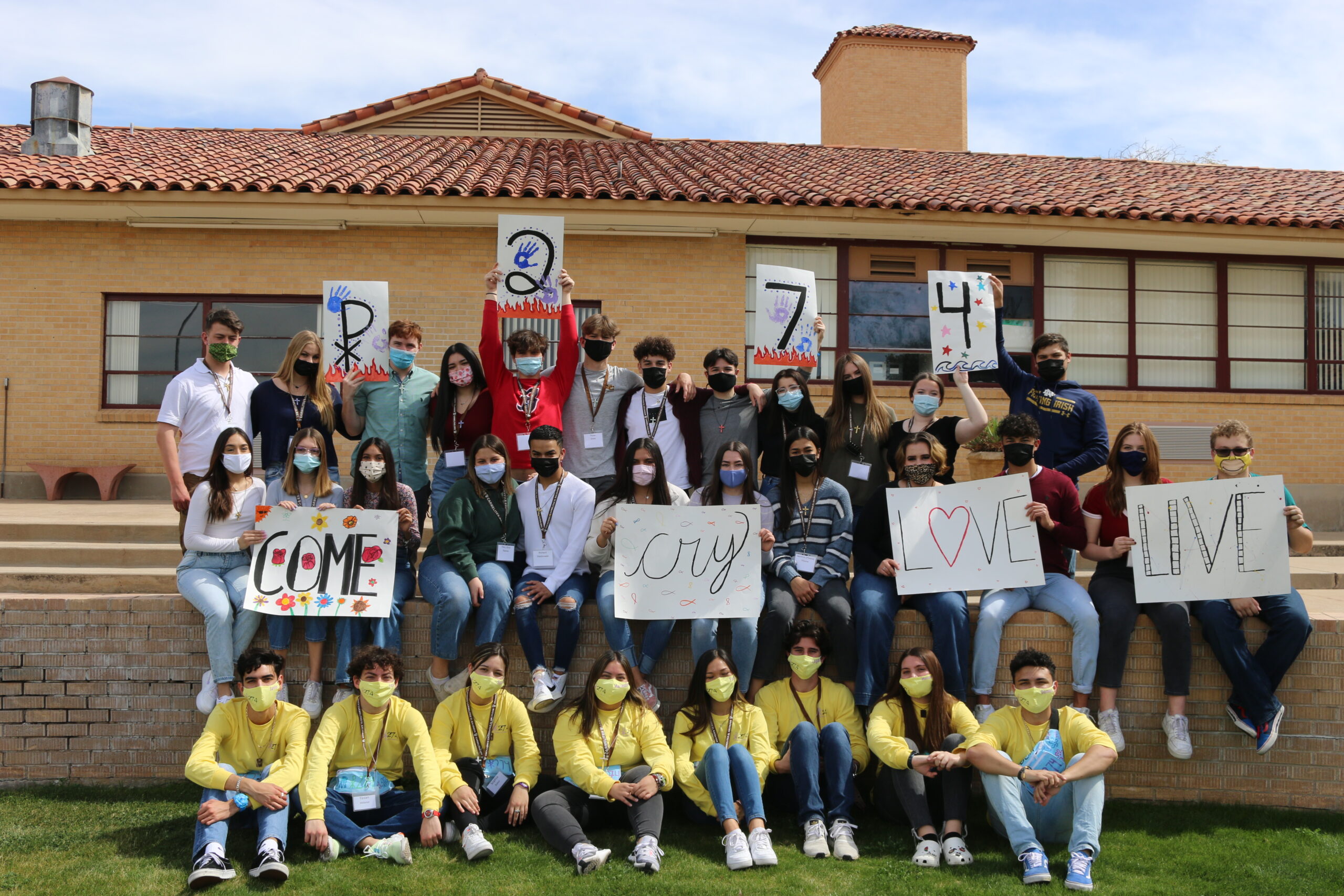 Group of students with masks