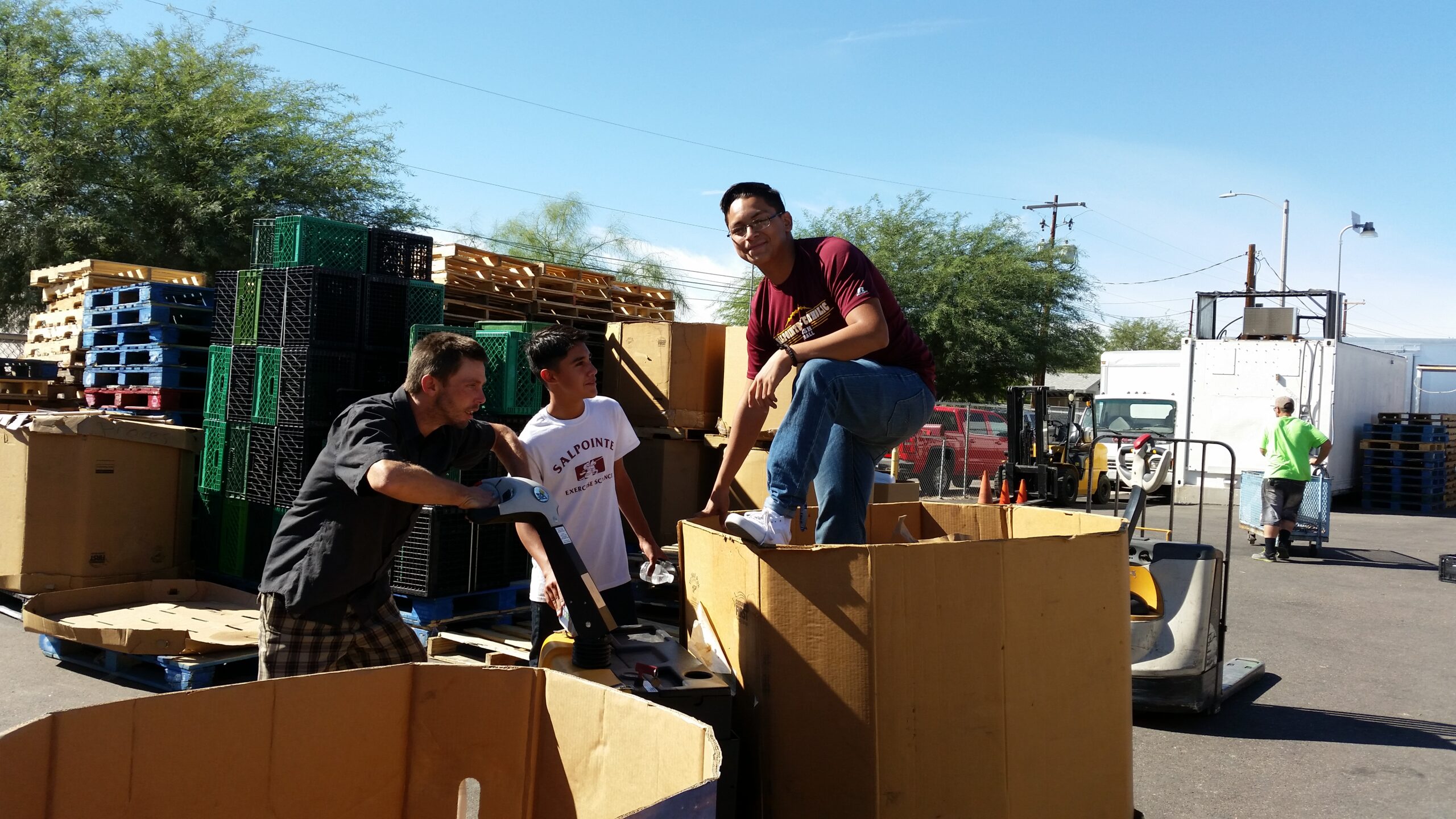 Students volunteering